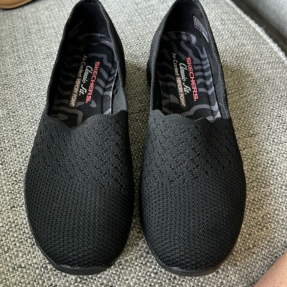 Skechers Women's Seager - Stat - Scalloped Collar, Knit Slip-on  Size 9 NWOT - Picture 4 of 9